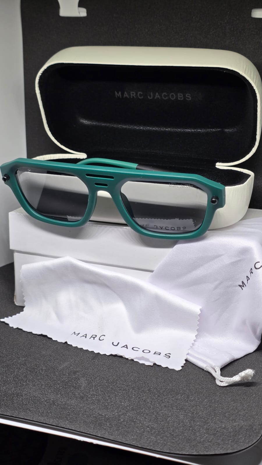 MARC JACOBS SUNGLASSES